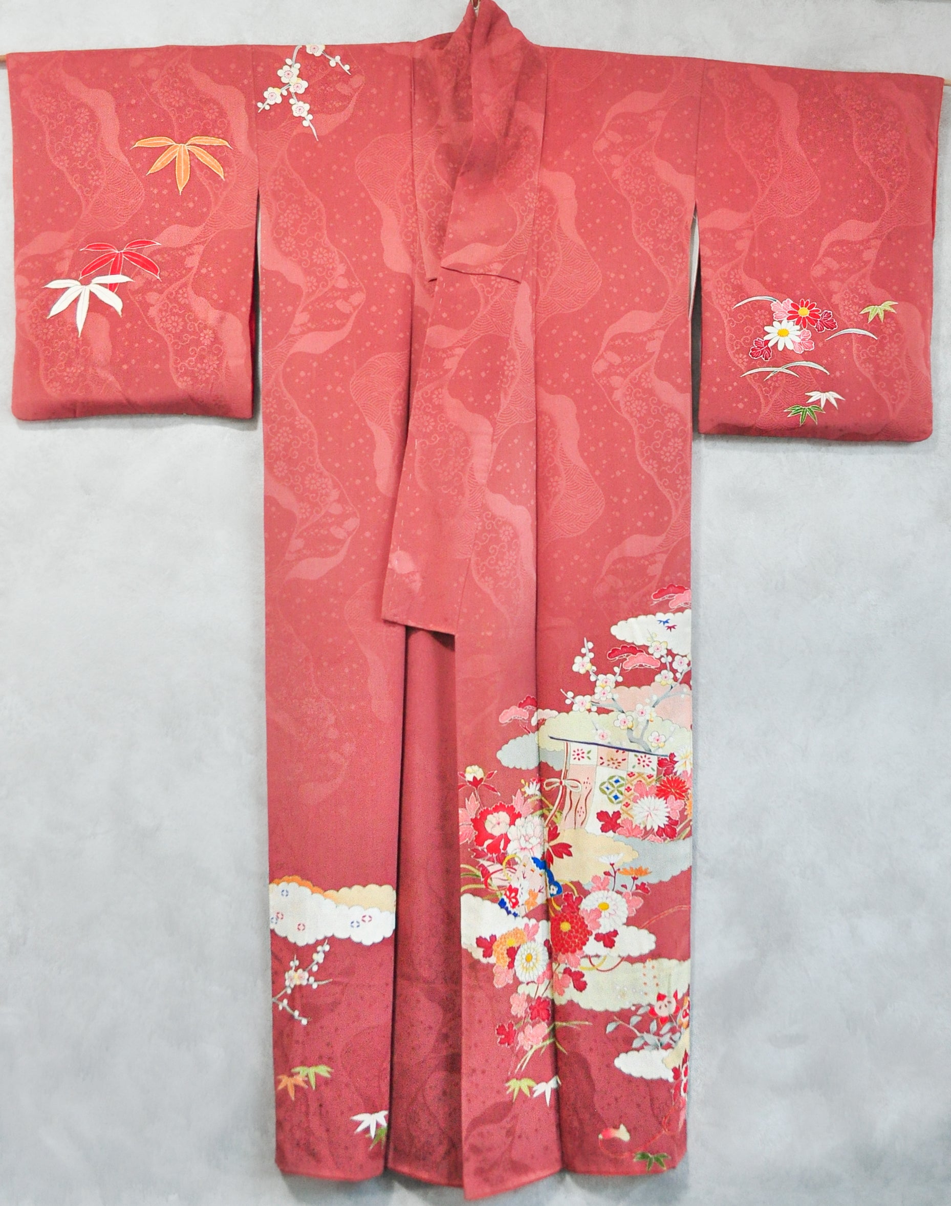 Kimono Robe - The Four Seasons, Sun, and Moon Kanji Characters on